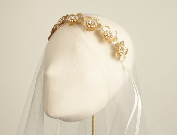 Camellia Crown Matte Gold Pearl: Featured Product Image