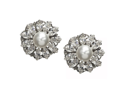 Daisy Stud Earrings: Alternate View #1